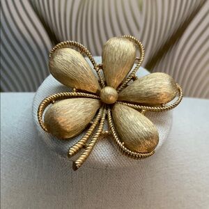 Vintage Trifari Gold Flower Brooch
